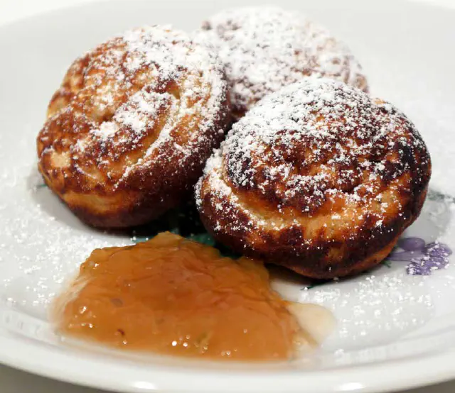 Æbleskiver - Aebleskiver - Apple Slices - American pancakes - pancake cake