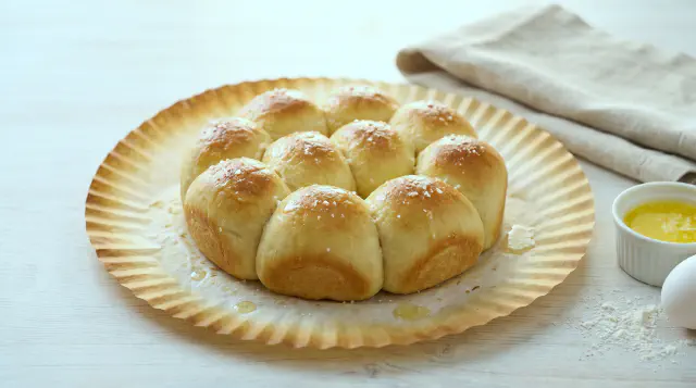 Air Fryer Dinner Rolls