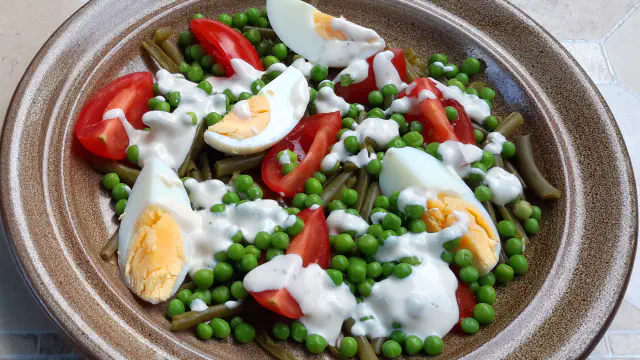 Augustin (famous theologian) - salad with green beans, peas, egg and tomato