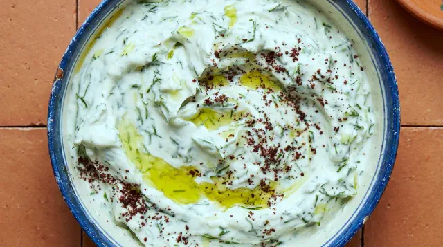 Cacik (Turkish Yogurt-Cucumber Sauce)