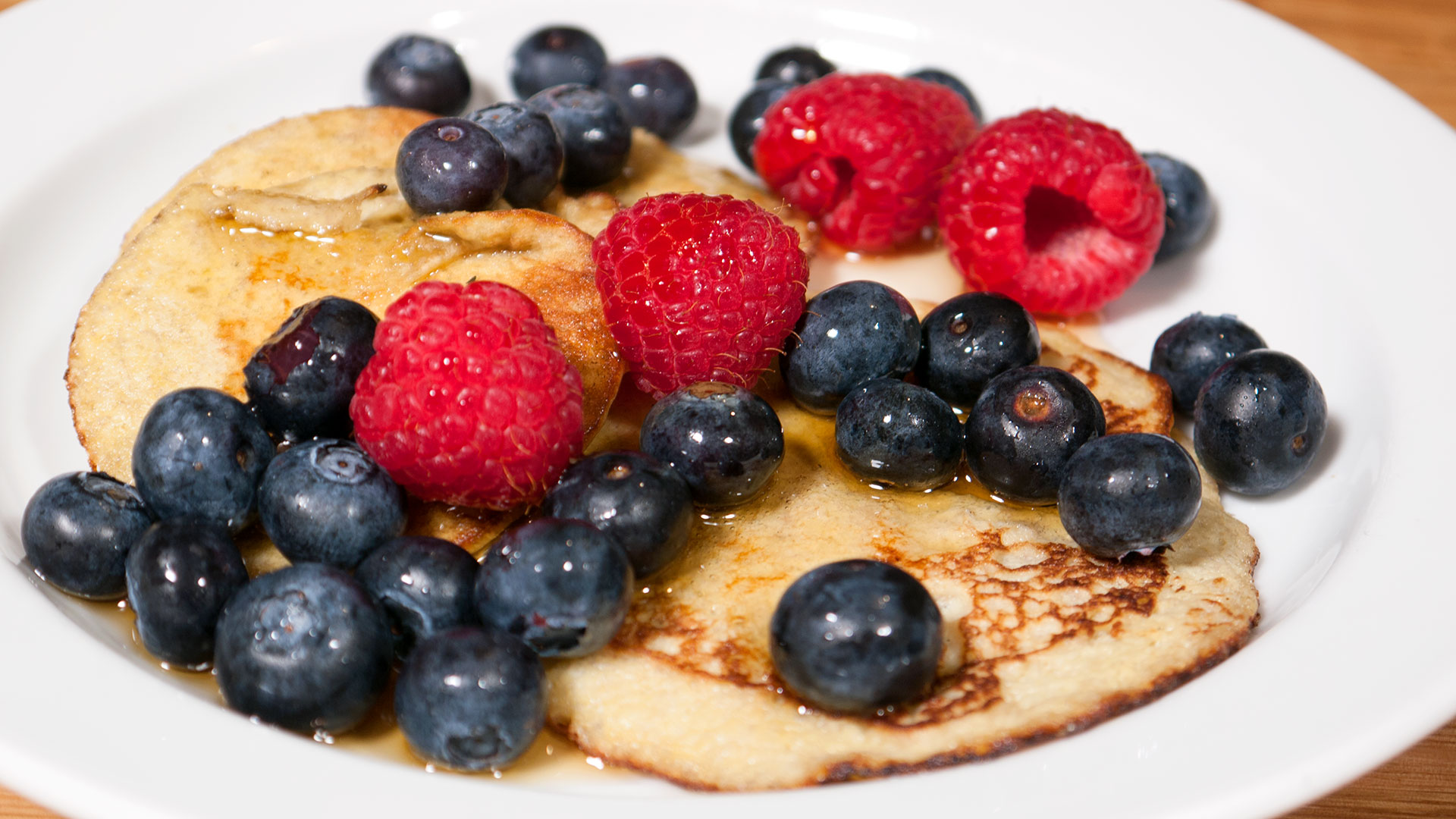 Crazy Easy Paleo Banana Pancakes