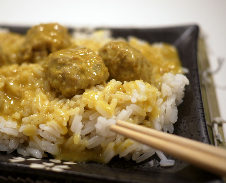 Danish meatballs in curry sauce