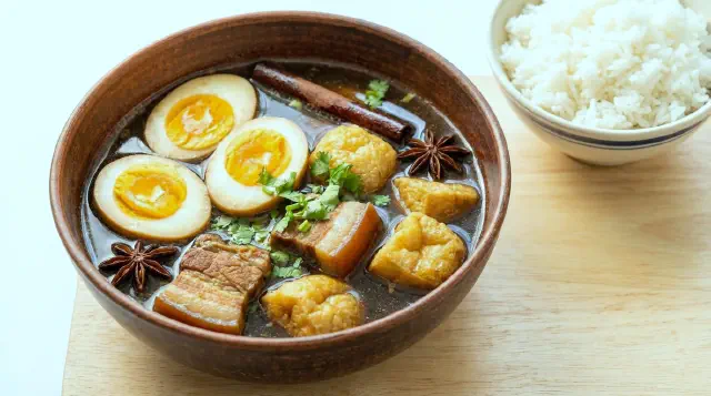 Five-Spice Soup with Eggs and Pork Belly (Kai Palo)