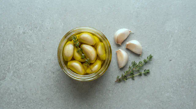 Sous Vide Garlic Confit