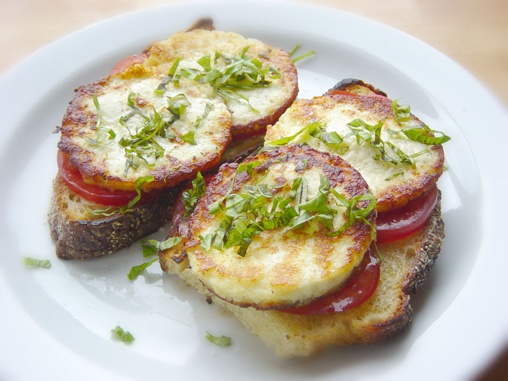 Homemade Hard Ricotta (Paneer)