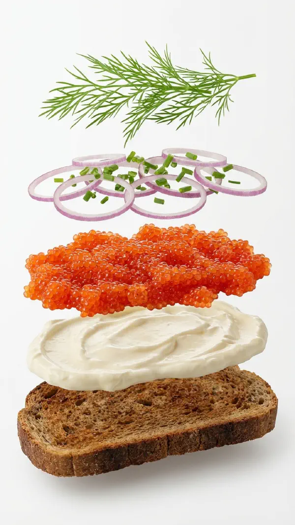Lumpfish roe with crème fraîche and chives assembly © kvalifood.com