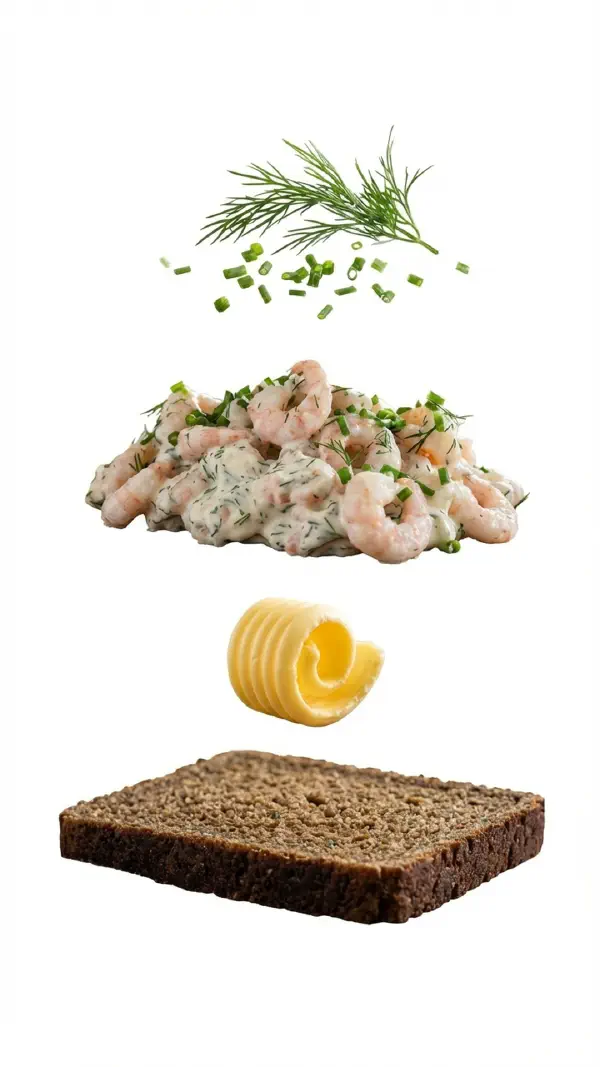 Classic prawn salad with dill and lemon assembly © kvalifood.com