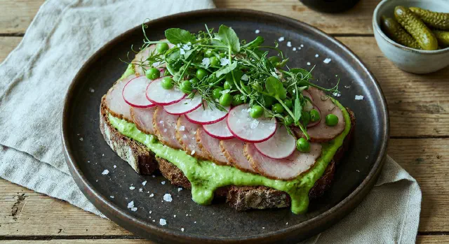 Smørrebrød with Smoked Pork Tenderloin, Pea Mayo and Radishes