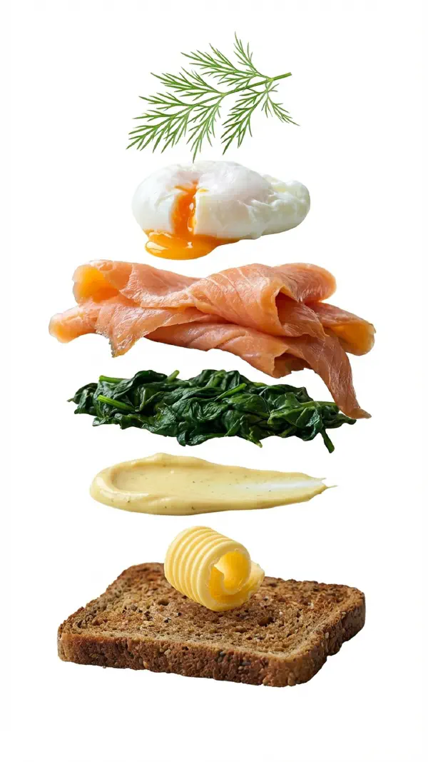 Smoked salmon with spinach and poached egg assembly © kvalifood.com
