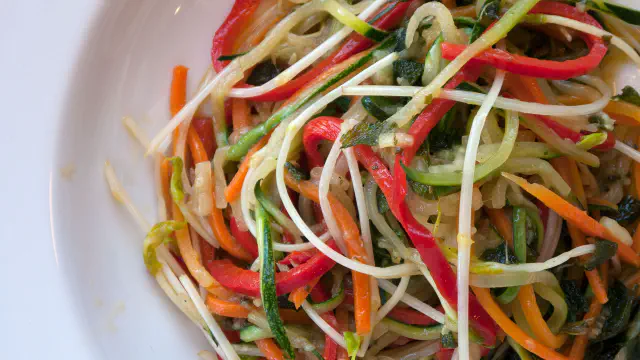 Vegetable pasta in herbal oil - based on zuchinni