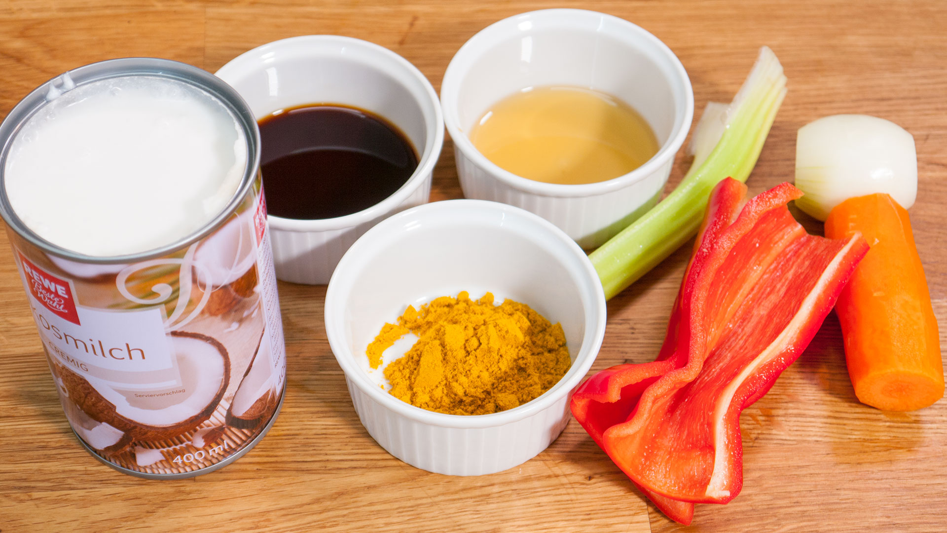 Vietnamese curry and coconut sauce