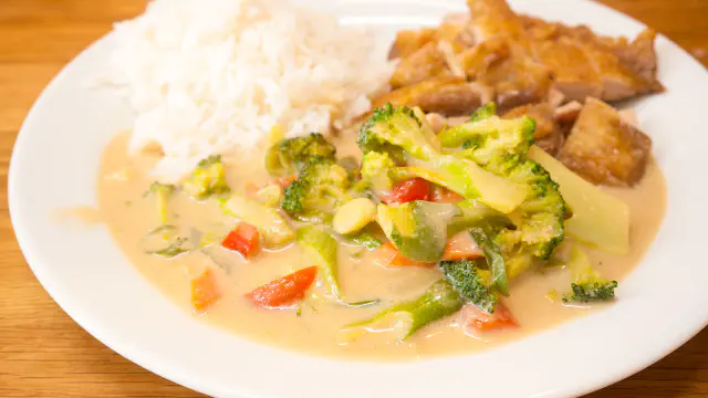 Vietnamese peanut and coconut sauce